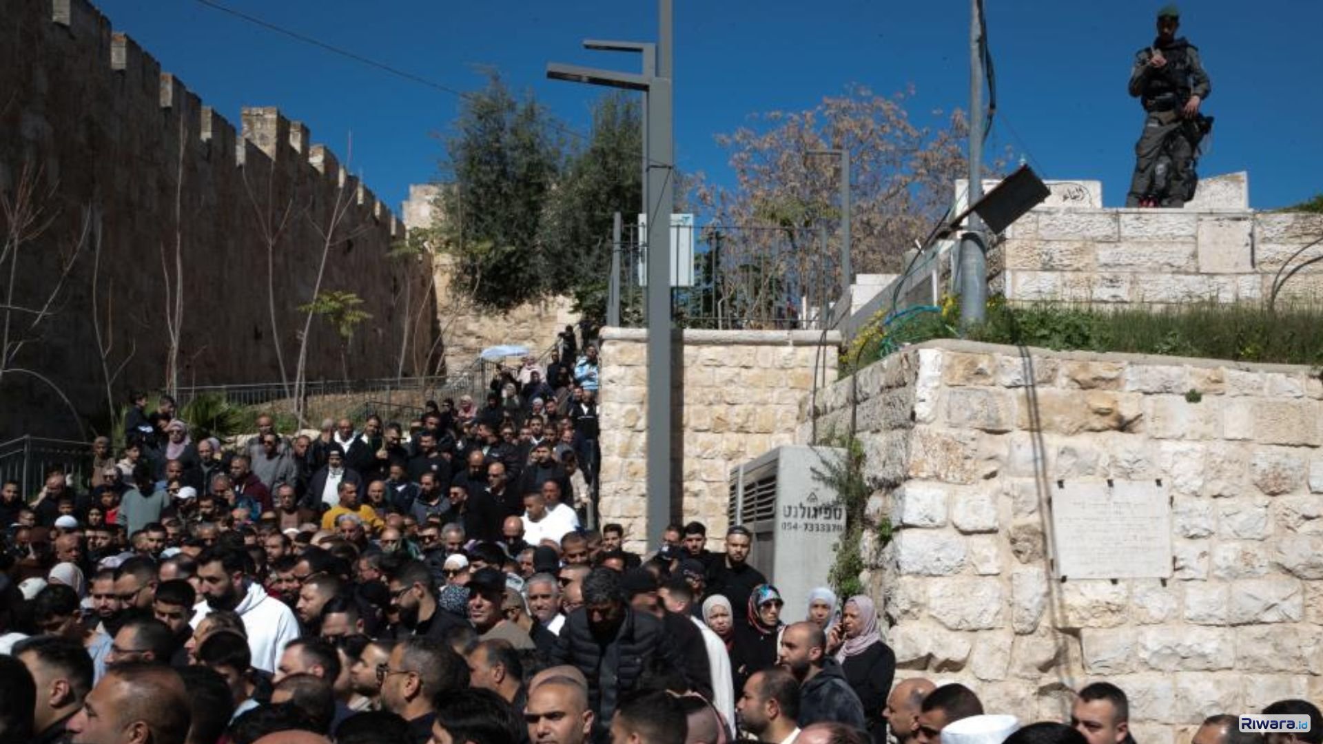 Suasana kawasan Masjid Al-Aqsa di Yerusalem Timur tampak sepi jelang Idul Fitri 2026 setelah Israel memberlakukan pembatasan akses dan melarang pelaksanaan salat berjamaah.